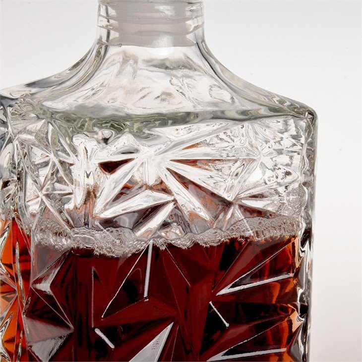 glass whiskey wine decanter bottle3
